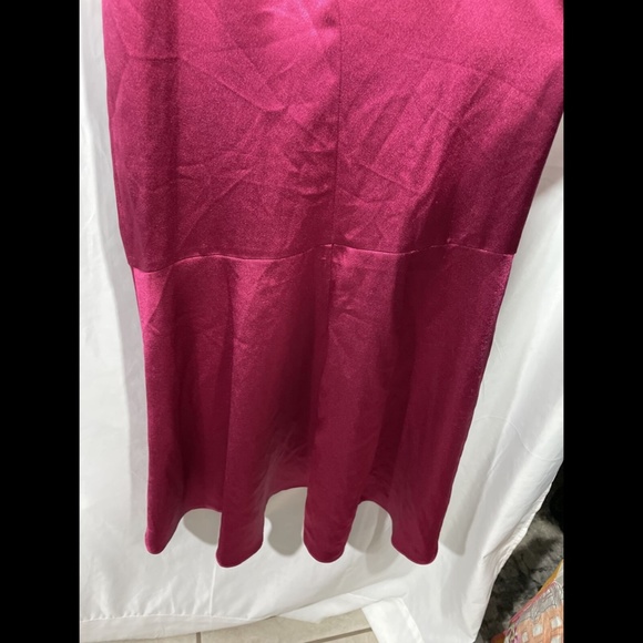NEW $175 Aidan by Aidan‎ Mattox Liquid Satin Dress in Raspberry [SZ 0 ] - Picture 10 of 12